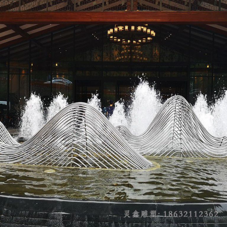 不锈钢镂空假山雕塑